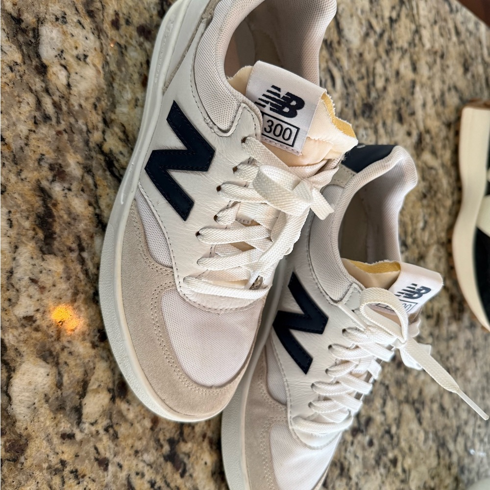 New Balance 300